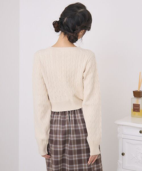 ems excite（エムズエキサイト）の「胸刺繍ケーブルNTPO（ニット/セーター・レディース・ブルー/レッド/ベージュ/ナチュラル・FREE）」の12枚目の写真