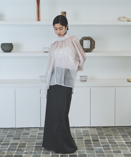 AIC.(エーアイシー)の「ビッグカフスオーガンジーギャザーブラウス(シャツ/ブラウス・レディース・シルバー/ホワイト/ブラック・FREE)」の5枚目の写真