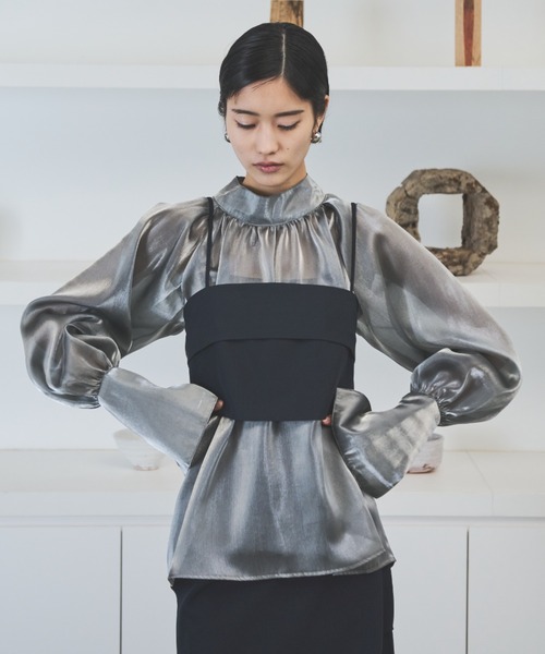 AIC.(エーアイシー)の「ビッグカフスオーガンジーギャザーブラウス(シャツ/ブラウス・レディース・シルバー/ホワイト/ブラック・FREE)」の10枚目の写真