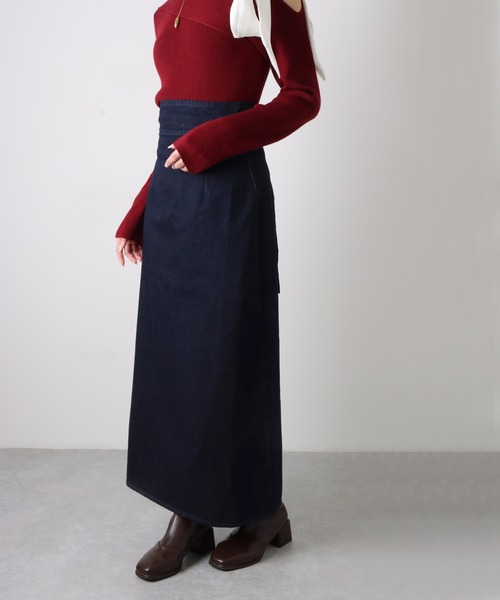 LAULEN（ローレン）の「back ribbon slit tight denim skirt /バックリボン スリット タイト デニム スカート（デニムスカート・レディース・ネイビー・M/S）」の4枚目の写真