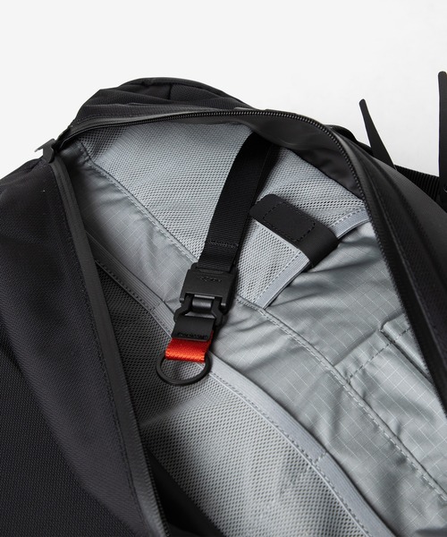 BLACK EMBER(ブラックエンバー)の「Black Ember FORGE 30 ブラックエンバー フォージ 30 バックパック(バックパック/リュック・メンズ・ブラック・FREE)」の18枚目の写真