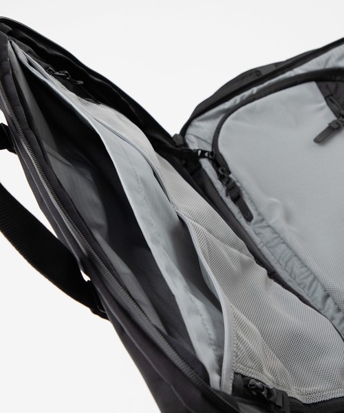 BLACK EMBER(ブラックエンバー)の「Black Ember FORGE 30 ブラックエンバー フォージ 30 バックパック(バックパック/リュック・メンズ・ブラック・FREE)」の22枚目の写真