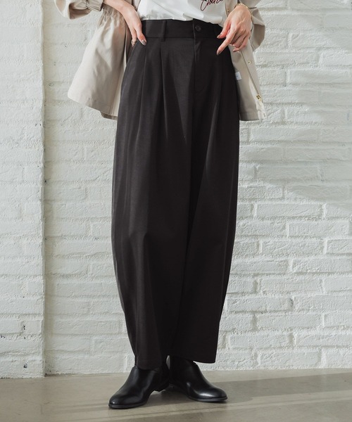 GLOBAL WORK（グローバルワーク）の「イージーケアチノコクーンワイドパンツ/250490（その他パンツ・レディース・グレイッシュベージュ/オリーブ/ブラック/ベージュ・SMALL/MEDIUM/LARGE）」の9枚目の写真