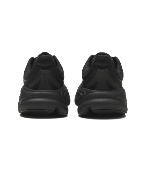 HOKA（ホカ）の「W BONDI 9　1162012-BBLC（スニーカー・レディース・ブラック・24.5cm/24.0cm/23.5cm/23.0cm/22.5cm/26.0cm/25.5cm/25.0cm/22.0cm/26.5cm）」の4枚目の写真