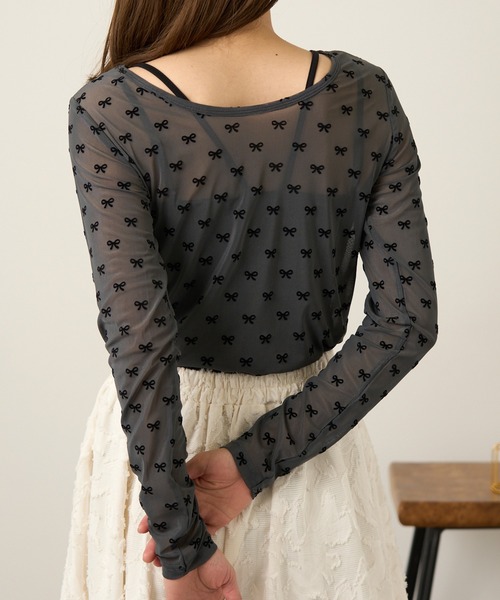 MAGASIN DE MODE Chou Chou(マガジンデモードシュシュ)の「【MAGASIN DE MODE Chou Chou】シアーリボンフロッキープルオーバー DTK(Tシャツ/カットソー・レディース・グレー/アイボリー/ブラック・FREE)」の5枚目の写真