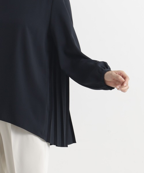 FOUND GOOD（ファウンドグッド）の「O/バックプリーツブラウス（シャツ/ブラウス・レディース・ホワイト系5/ブラック/ネイビー・M/S/L）」の14枚目の写真