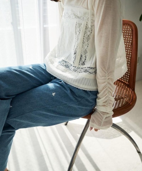 flower(フラワー)の「ブルームレースビスチェ(キャミソール・レディース・ホワイト/ブラック・FREE)」の6枚目の写真