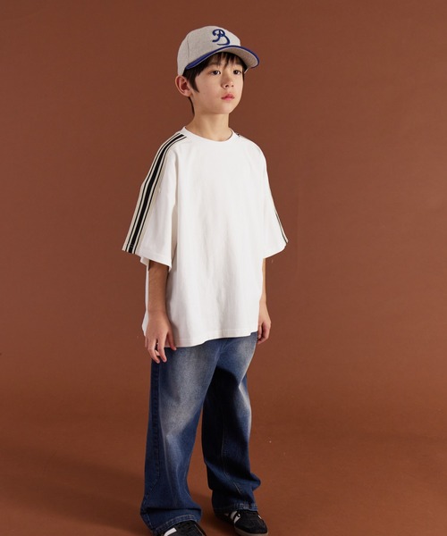 PAIRMANON STREET（ペアマノンストリート）の「【PAIRMANON STREET】袖 ラインテープ 半袖 Tシャツ（Tシャツ/カットソー・キッズ・ピンク/ブラック/ホワイト/ベージュ・90/160/110/140/120/100/150/130）」の9枚目の写真