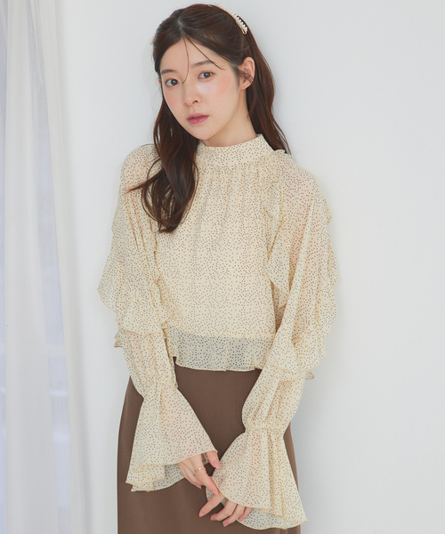 SELFIST（セルフィスト）の「【セットアップ対応】フリルスリーブシアードットブラウス　春服　オケージョン（シャツ/ブラウス・レディース・ブラック/アイボリー・フリー）」の3枚目の写真