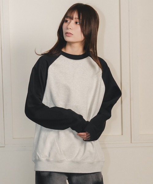 madrepadre（マドレパドレ）の「ルーズフィットバイカラースウェット（スウェット・レディース・ヘザーグレー/ホワイト×ブルー・SMALL/MEDIUM/LARGE）」の2枚目の写真