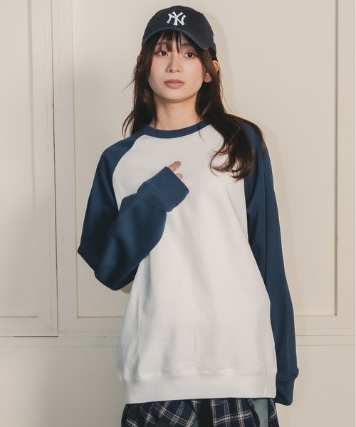 madrepadre（マドレパドレ）の「ルーズフィットバイカラースウェット（スウェット・レディース・ヘザーグレー/ホワイト×ブルー・SMALL/MEDIUM/LARGE）」の4枚目の写真