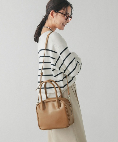 GLOBAL WORK（グローバルワーク）の「スペ軽2WAYスクエアボストン/252305（ボストンバッグ・レディース・シルバー/ベージュ/ブラック・FREE）」の2枚目の写真