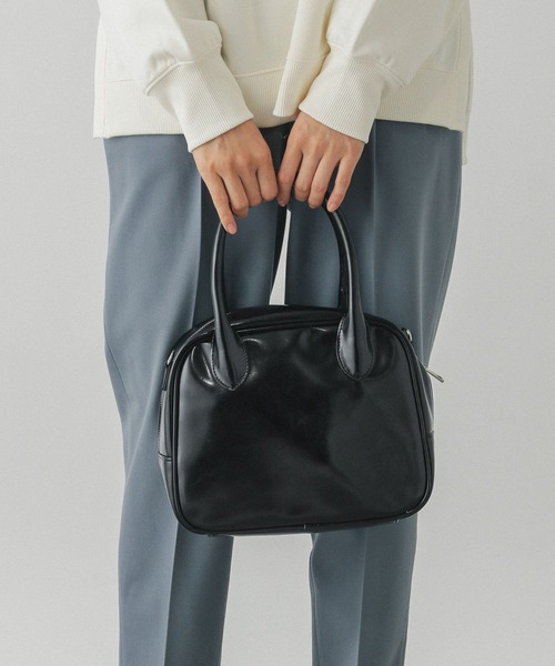 GLOBAL WORK（グローバルワーク）の「スペ軽2WAYスクエアボストン/252305（ボストンバッグ・レディース・シルバー/ベージュ/ブラック・FREE）」の13枚目の写真