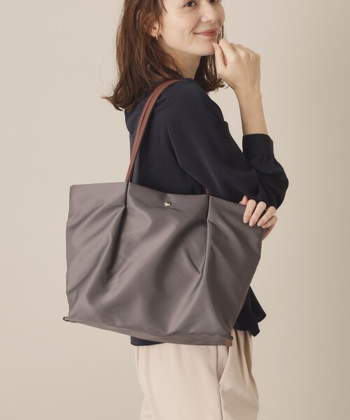ITS'DEMO（イッツデモ）の「【通勤】肩楽PC収納A4トート（トートバッグ・レディース・ブラック/グレー/パープル/ネイビー・00）」の3枚目の写真