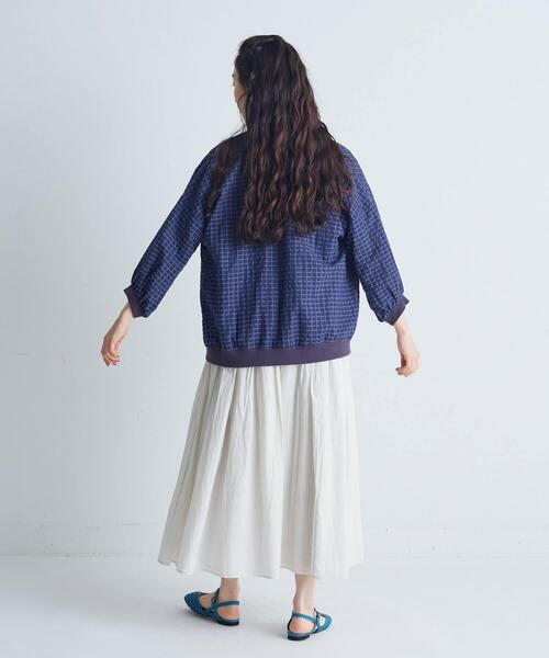 conges payes ADIEU TRISTESSE(コンジェ ペイエ アデュートリステス)の「綿シャーリングシャツカーディガン(カーディガン/ボレロ・レディース・ブラック×グレー/ネイビー/ブラック・38)」の18枚目の写真