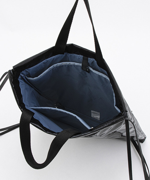 LeSportsacTH CITY KNAPSACKアップタウンブラックシャイン TH CITY KNAPSACK アップタウンブラックシャイン/ブラック（バック
