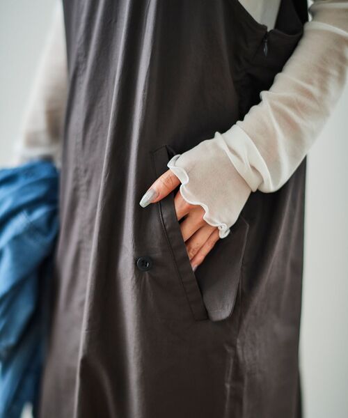 le.coeur blanc(ルクールブラン)の「《WEB限定アイテム》タイプライターサロペット(サロペット/オーバーオール・レディース・ベージュ/カーキオリーブ/チャコールグレー・38)」の8枚目の写真