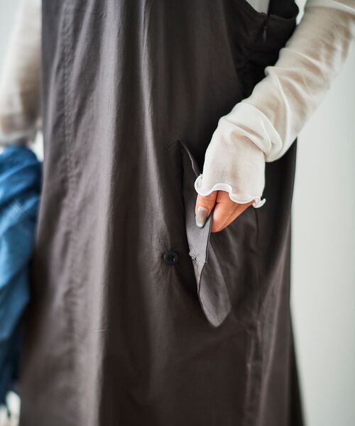 le.coeur blanc(ルクールブラン)の「《WEB限定アイテム》タイプライターサロペット(サロペット/オーバーオール・レディース・ベージュ/カーキオリーブ/チャコールグレー・38)」の9枚目の写真