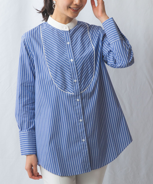 NARACAMICIE（ナラカミーチェ）の「【NARACAMICIE】ストライプクレリックバンドカラー長袖シャツ（シャツ/ブラウス・レディース・ブルー/ブラック・M/XL/L/S）」の2枚目の写真