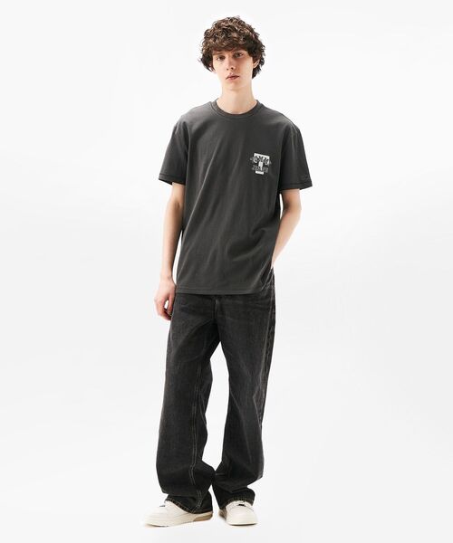 tommy jeans(トミー ジーンズ)の「レギュラーフィットグラフィックTシャツ(Tシャツ/カットソー・メンズ・ベージュ/ブラック/ブルー・LARGE/SMALL/MEDIUM/X-LARGE)」の9枚目の写真