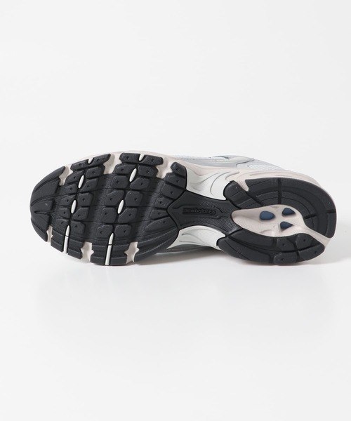 NEW BALANCE（ニューバランス）の「NEW BALANCE　MR530KA（スニーカー・メンズ・シルバー系その他・27/26.5/26/28/27.5）」の7枚目の写真