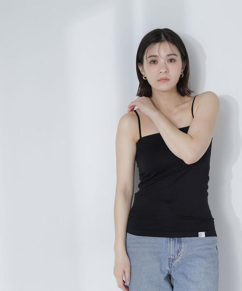 NATURAL BEAUTY BASIC（ナチュラルビューティーベーシック）の「◇【Oggi掲載】カップインベアトップ（キャミソール・レディース・ベージュ/オフホワイト/ブラック・MEDIUM/SMALL）」の6枚目の写真