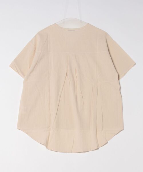 BLANC FICELLE（ブランフィセル）の「Vネック　シャツ（Tシャツ/カットソー・レディース・ブラック/ナチュラル/グリーン/ピンク/ホワイト・M/L/XL/XXL）」の6枚目の写真