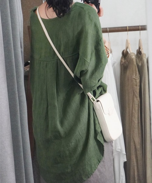 BLANC FICELLE（ブランフィセル）の「Vネック　シャツ（Tシャツ/カットソー・レディース・ブラック/ナチュラル/グリーン/ピンク/ホワイト・M/L/XL/XXL）」の7枚目の写真