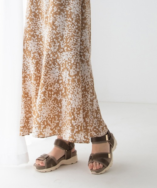 JELLY BEANS(ジェリービーンズ)の「【厚底】【スポサン】ベルクロテープストラップスポーツサンダル(211-53325)JELLY BEANS(ジェリービーンズ)(サンダル・レディース・ブラック/グレイッシュベージュ/アイボリー・S/M/L)」の3枚目の写真