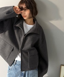 シンプルなのに映える、主役アウター。ショート丈ダブルZIPブルゾン