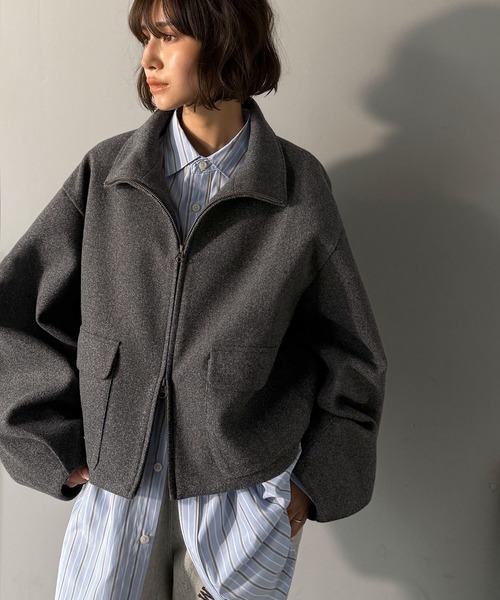 【お値下げ】BETOUPE ブラック ショート丈ブルゾン ポリエステルナイロンマットタフタ ショートブルゾン(71113836-2024