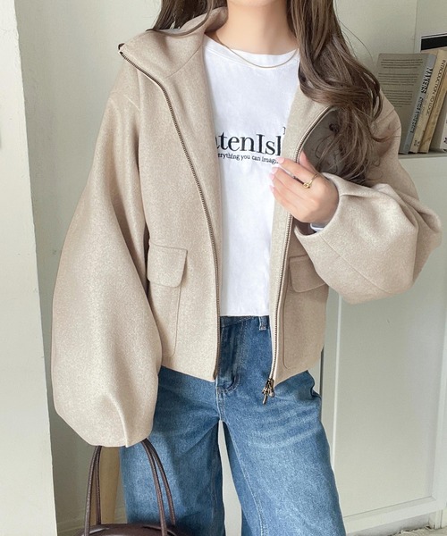 シンプルなのに映える、冬の主役アウター。ショート丈ダブルZIP