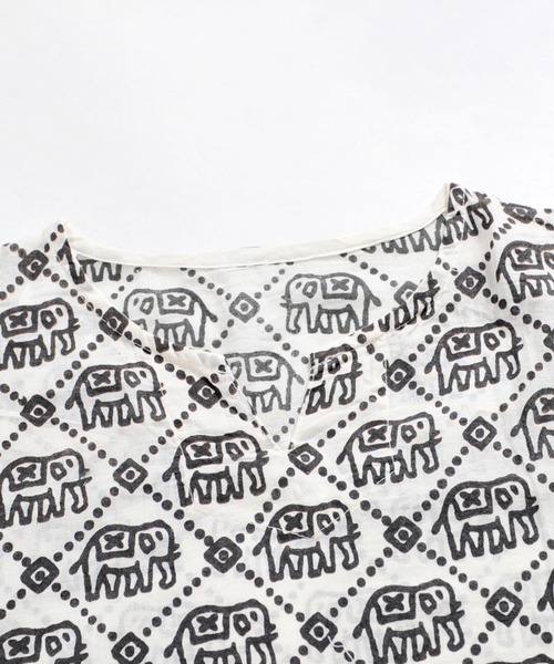 MARAI(マーライ)の「キーネックエスニックシャツ 長袖Tシャツ ロンT(Tシャツ/カットソー・レディース・E/F/G/O/Q/S/H/T/M/P/R・FREE)」の18枚目の写真