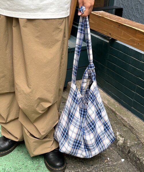 CIAOPANIC TYPY(チャオパニックティピー)の「【UNISEX】チェック柄ショルダーバッグ(ショルダーバッグ・レディース・ホワイト/イエロー/ブルー/グレー・ONE SIZE)」の14枚目の写真