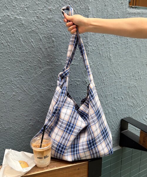 CIAOPANIC TYPY(チャオパニックティピー)の「【UNISEX】チェック柄ショルダーバッグ(ショルダーバッグ・レディース・ホワイト/イエロー/ブルー/グレー・ONE SIZE)」の16枚目の写真