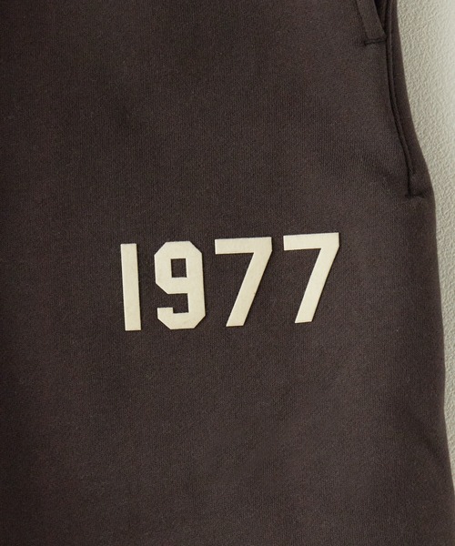FOG ESSENTIALS(エフオージーエッセンシャルズ)の「FOG ESSENTIALS/エッセンシャルズ RELAXED 1977 SWEAT SHORTS スウェットショーツ ハーフパンツ(スウェットパンツ・メンズ・ホワイト/ブラック・S/M/L/XL)」の4枚目の写真