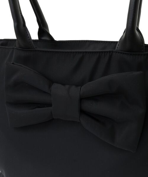 Maison de FLEUR（メゾンドフルール）の「フロントリボンキャリーオンバッグ（トートバッグ・レディース・ブラック/ピンク系その他3・FREE）」の8枚目の写真