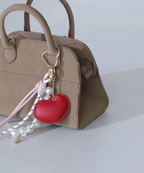 NATURAL BEAUTY BASIC（ナチュラルビューティーベーシック）の「ハート＆パールチャーム（チャーム・レディース・レッド/ベージュ・ﾌﾘ-）」の8枚目の写真