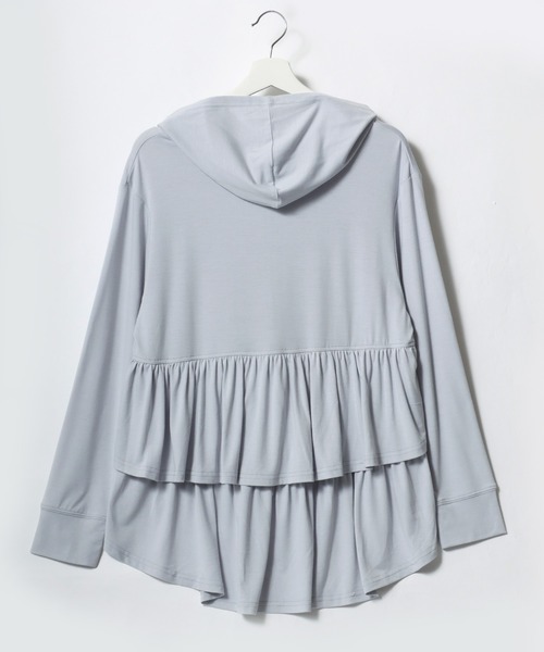 Salong hameu(サロン ハミュー)の「UVカット加工・接触冷感・吸汗速乾・ストレッチ バックフリル ジップアップパーカー レディース/UVパーカー(パーカー・レディース・アイボリー/サックスブルー/ブラック/ベージュ・M/L)」の4枚目の写真