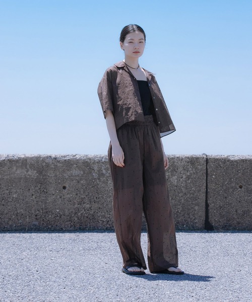 URBAN RESEARCH（アーバンリサーチ）の「new basic　オーガンジードットオープンカラーシャツ（シャツ/ブラウス・レディース・ブラック/ブラウン・FREE）」の7枚目の写真