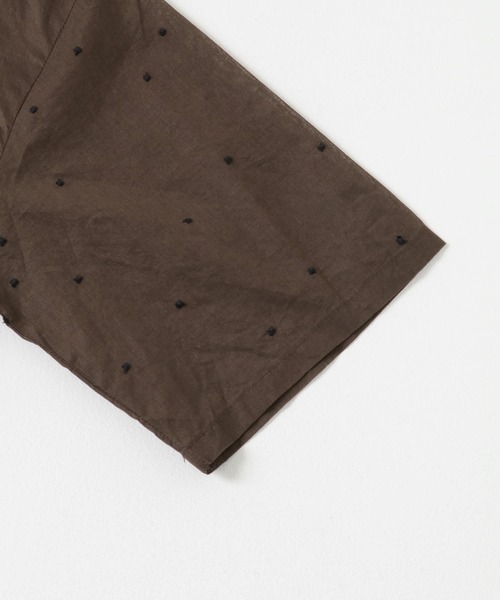 URBAN RESEARCH（アーバンリサーチ）の「new basic　オーガンジードットオープンカラーシャツ（シャツ/ブラウス・レディース・ブラック/ブラウン・FREE）」の13枚目の写真