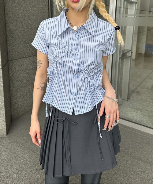sedacle girl(セダクルガール)の「アシンメトリーシャーリングシャツ(シャツ/ブラウス・レディース・ライトブルー/オフホワイト/サックスブルー・MEDIUM/SMALL)」の2枚目の写真