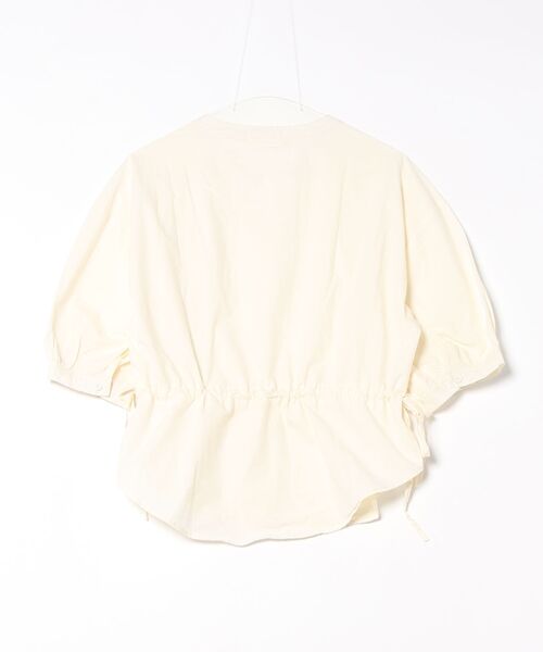 aimoha(アイモハ)の「サイドリボン付き ノーカラーショートブラウス (SS)(シャツ/ブラウス・レディース・ホワイト/ライトベージュ/ブルー・FREE)」の4枚目の写真