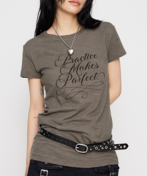 LAGUA GEM(ラグアジェム)の「MESSAGE SLAB チュニック(Tシャツ/カットソー・レディース・アイボリー/ブラック/チャコールグレー・FREE)」の1枚目の写真