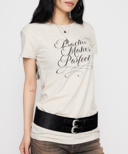LAGUA GEM(ラグアジェム)の「MESSAGE SLAB チュニック(Tシャツ/カットソー・レディース・アイボリー/ブラック/チャコールグレー・FREE)」の2枚目の写真