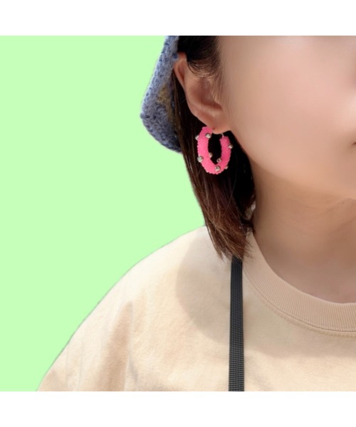 tone(トーン)の「【Bethlehem】チャンキーフープピアス(MA)(ピアス(両耳用)・レディース・ライム/ピンク/ブルー・FREE)」の5枚目の写真