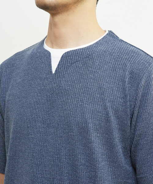 MEN'S MELROSE（メンズメルローズ）の「リンクスストライプキーネックフェイクレイヤードTシャツ（Tシャツ/カットソー・メンズ・ネイビー/チャコールグレー/ライトグレー・4/3/2）」の8枚目の写真