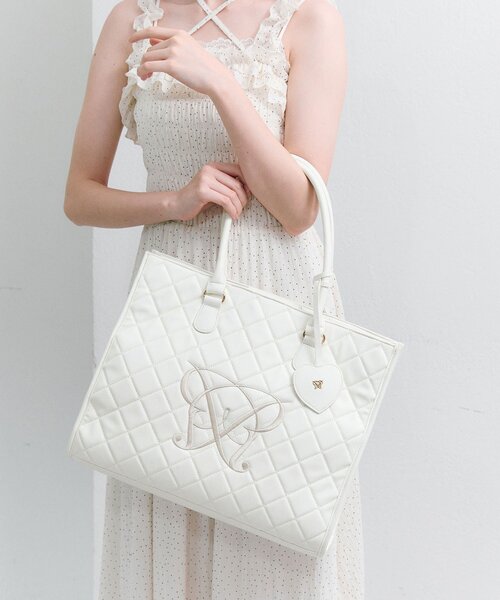OLIVE des OLIVE（オリーブデオリーブ）の「【キャリーオン/大容量】Aimerianejoieキルティングキャリーオントート（トートバッグ・レディース・ベージュ/ライトグレー/アイボリー/ブラック・FREE）」の10枚目の写真