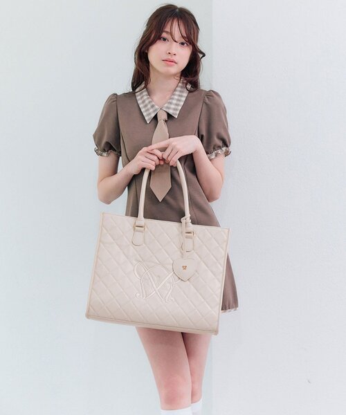 OLIVE des OLIVE（オリーブデオリーブ）の「【キャリーオン/大容量】Aimerianejoieキルティングキャリーオントート（トートバッグ・レディース・ベージュ/ライトグレー/アイボリー/ブラック・FREE）」の15枚目の写真
