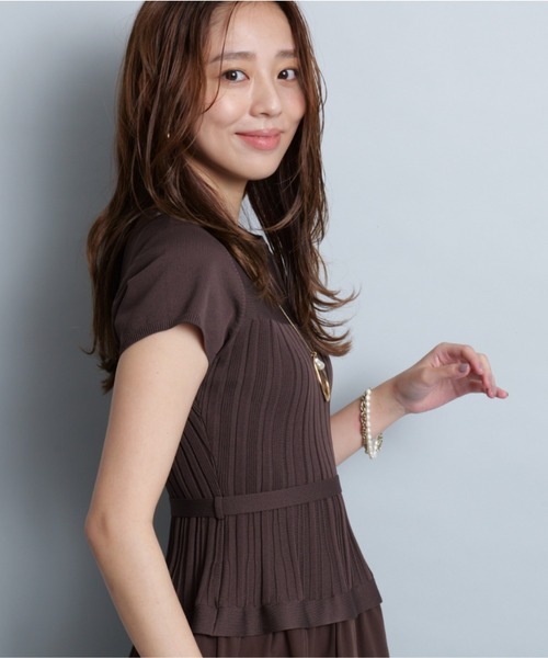 JUSGLITTY（ジャスグリッティー）の「ビスチェニットドッキングワンピース（ワンピース・レディース・グレイッシュベージュ/ブラック系その他/ボルドー/ネイビー/ブラウン・1/2）」の8枚目の写真